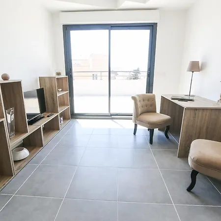 Unique A Cannes * Cannes